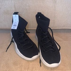 Vintage Thread Sneakers